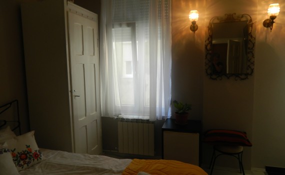 Authentic Belgrade Centre Hostel Apartment (private for two persons)