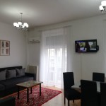 Authentic Belgrade Centre Hostel - Ethnica 2 Living room and dining area